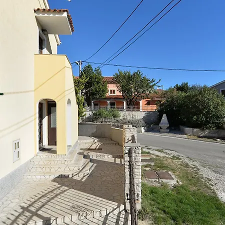 2412 * Premantura